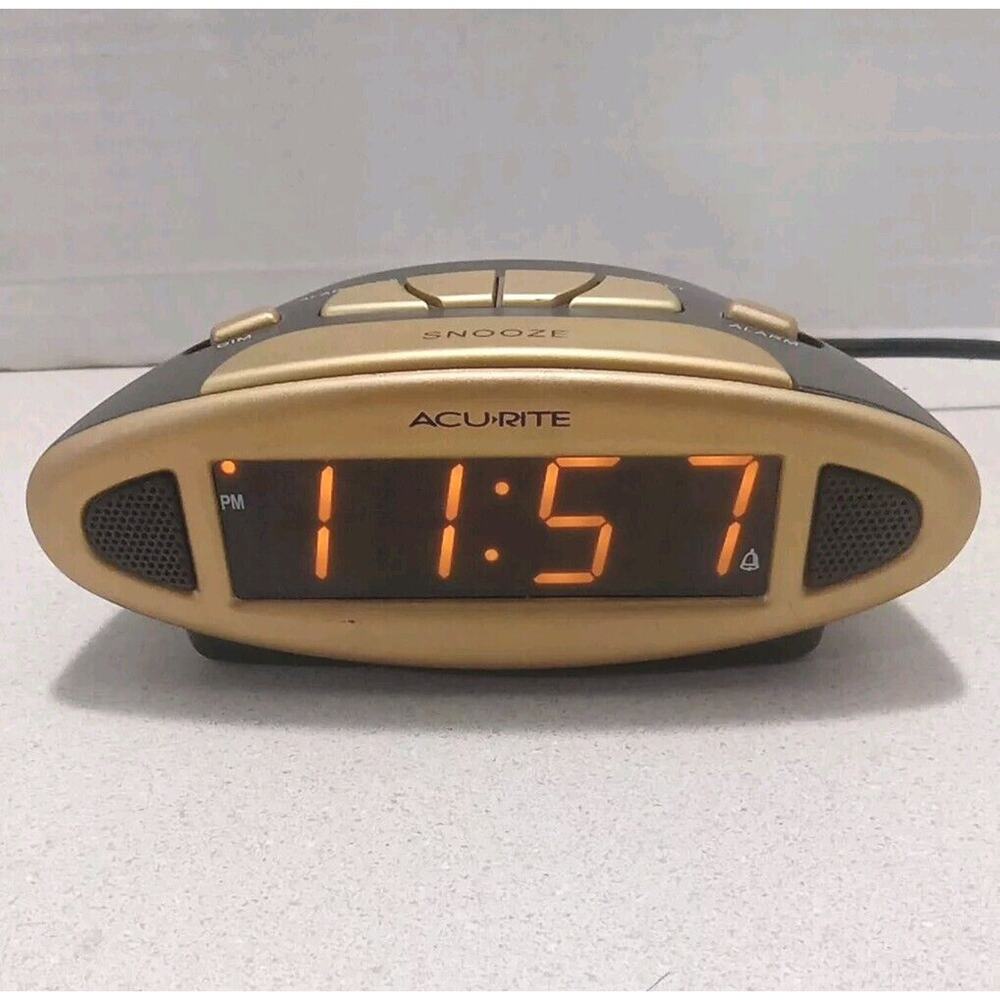 Acu-Rite Electric Digital Alarm Clock Retro VTG With Battery Backup Model 13027